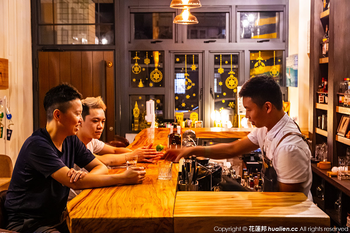 麥麥小酒館 | 花蓮市，品味「柚見花蓮」感受在地酒吧文化